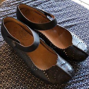 Taos “Tango” Mary Janes